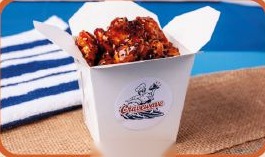 Orange Chicken Box: caja para llevar con pollo a la naranja estilo oriental sobre arroz blanco